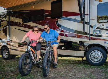 Couple enjoying their leveled motorhome with SnapPad PRIME